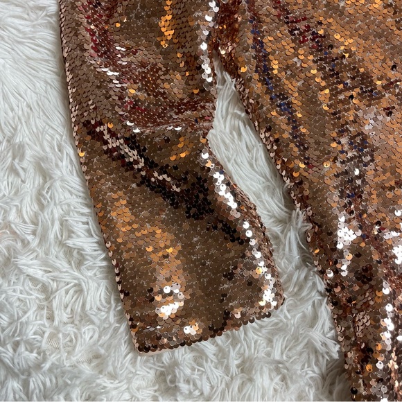 NWT Lulu’s Rose Gold Dress 🌟 - Picture 5 of 9